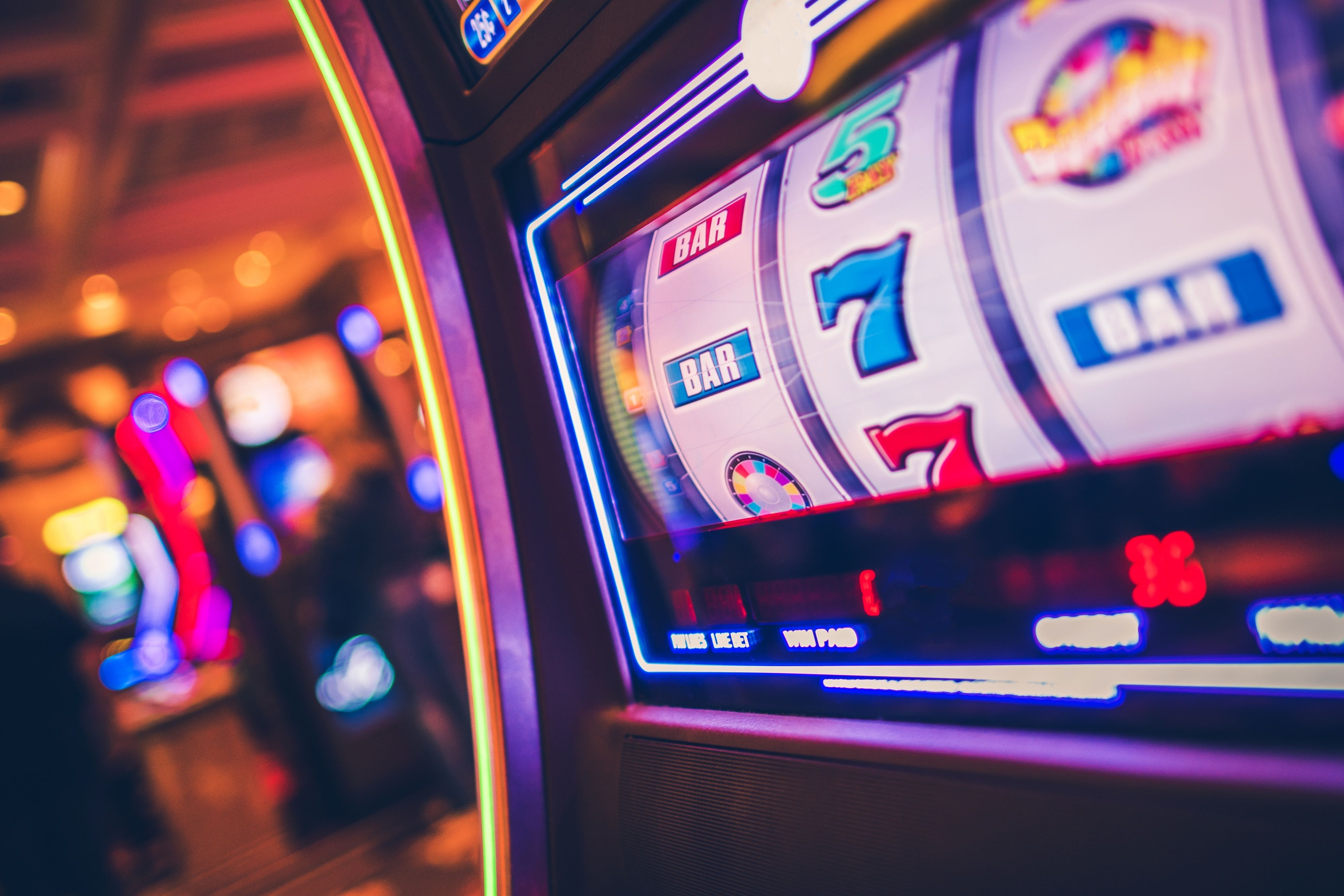 BandarQ betting interface on hantam303 showing card values and wager confirmation